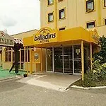 Ibis Styles Centre Prefecture מלון