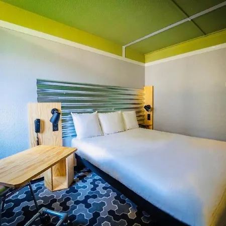 Ibis Styles Centre Prefecture Μπομπινί