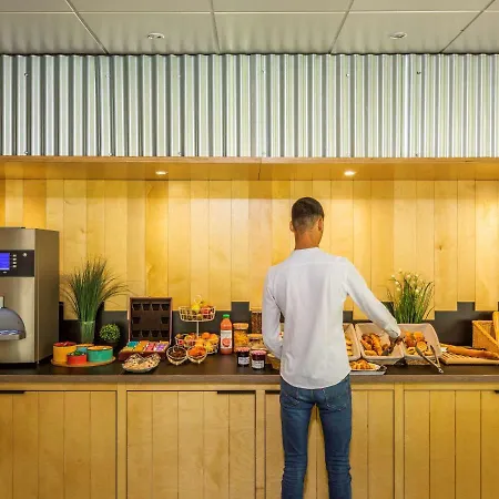 ホテル Ibis Styles Centre Prefecture