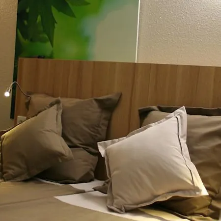 Ibis Styles Centre Prefecture 3*