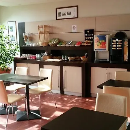 Hotel Ibis Styles Centre Prefecture 3*