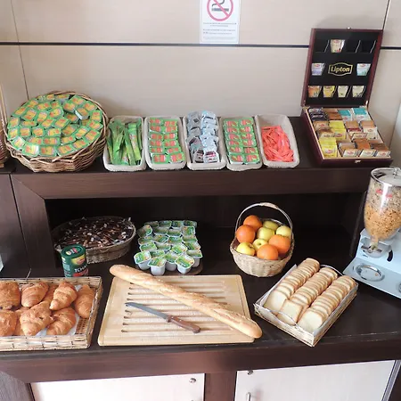 Ibis Styles Centre Prefecture Hotel 3*
