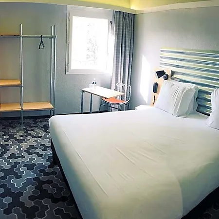 Ibis Styles Centre Prefecture 3*