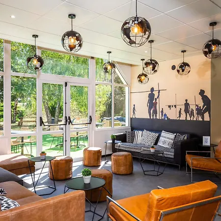 Ibis Styles Centre Prefecture בוביני