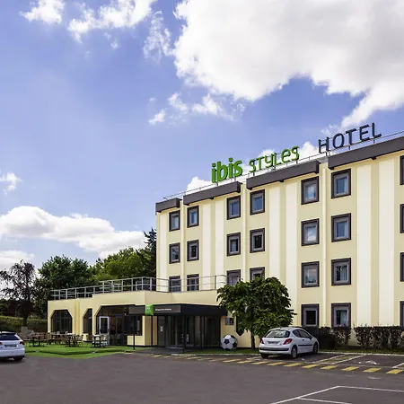Ibis Styles Centre Prefecture מלון 3*