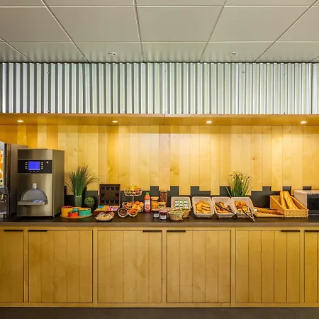 Ibis Styles Centre Prefecture מלון בוביני