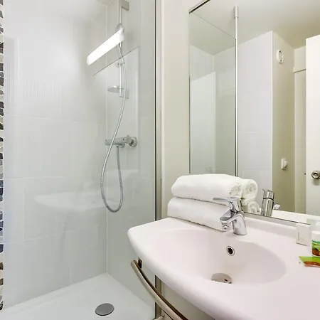 Hotel Ibis Styles Centre Prefecture 3*