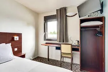 Hotel Ibis Styles Centre Prefecture