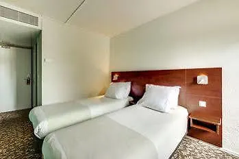 Ibis Styles Centre Prefecture Hotel 3*