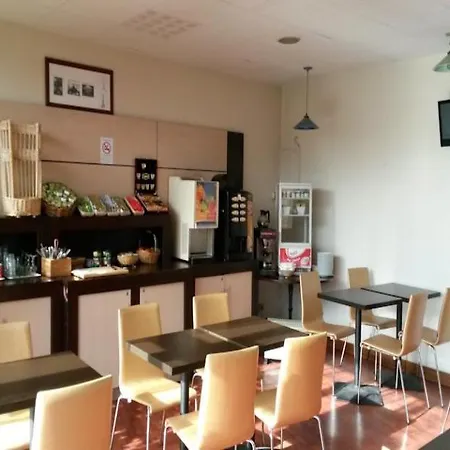 Ibis Styles Centre Prefecture Otel 3*