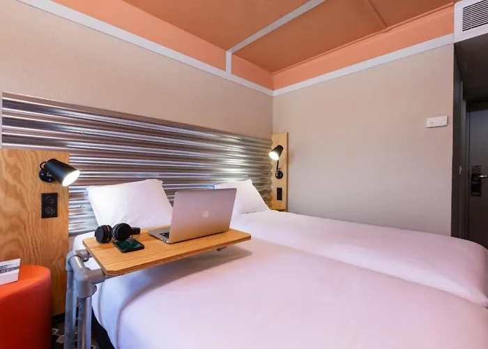 Ibis Styles Centre Prefecture فندق 3*