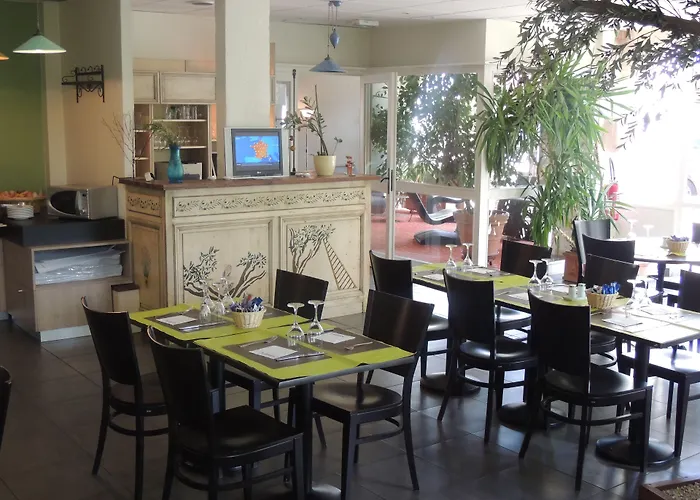 Ibis Styles Centre Prefecture فندق بوبْئيني
