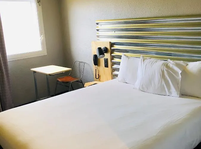 Ibis Styles Centre Prefecture فندق 3*